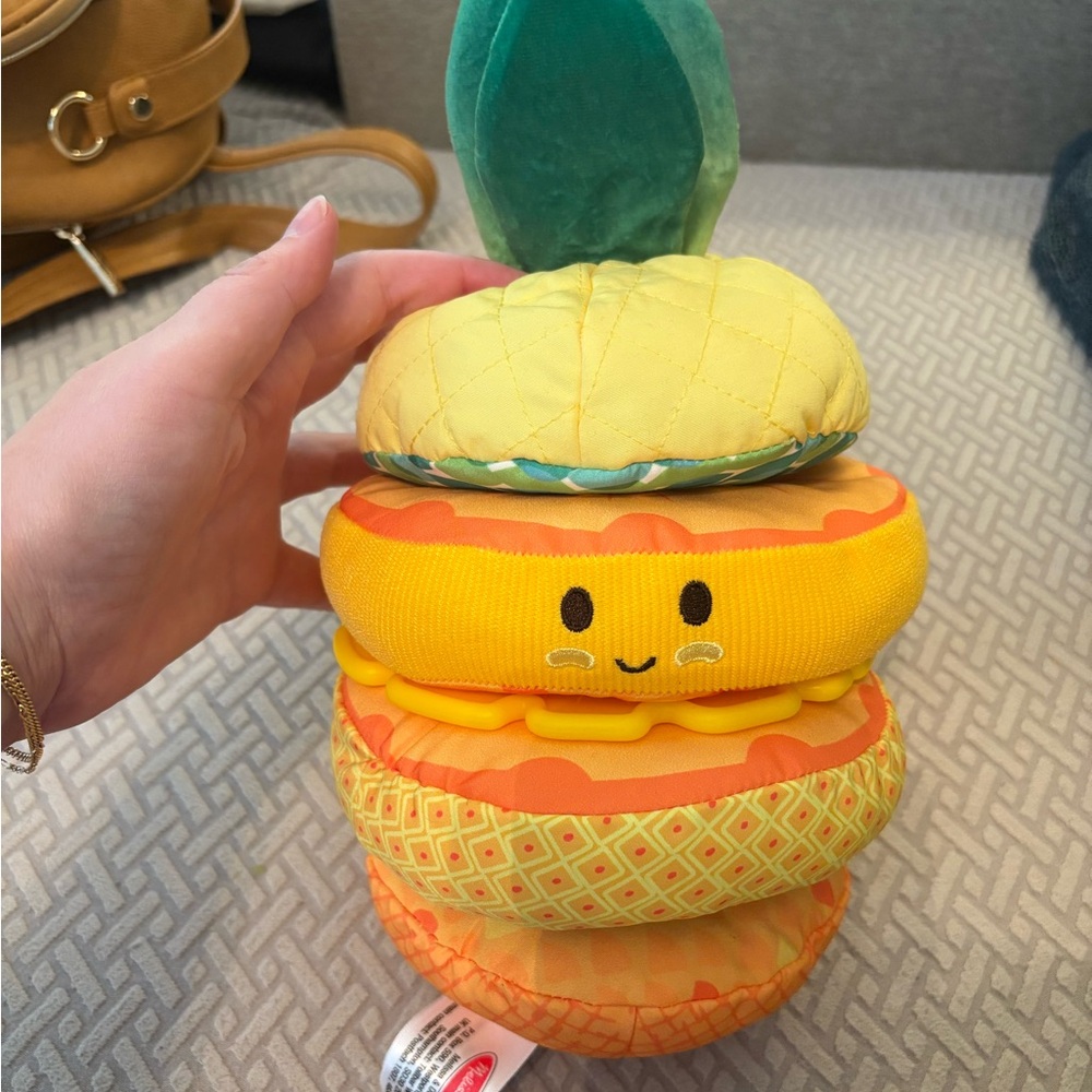 NWOT Melissa & Doug Pineapple Stacker Toy